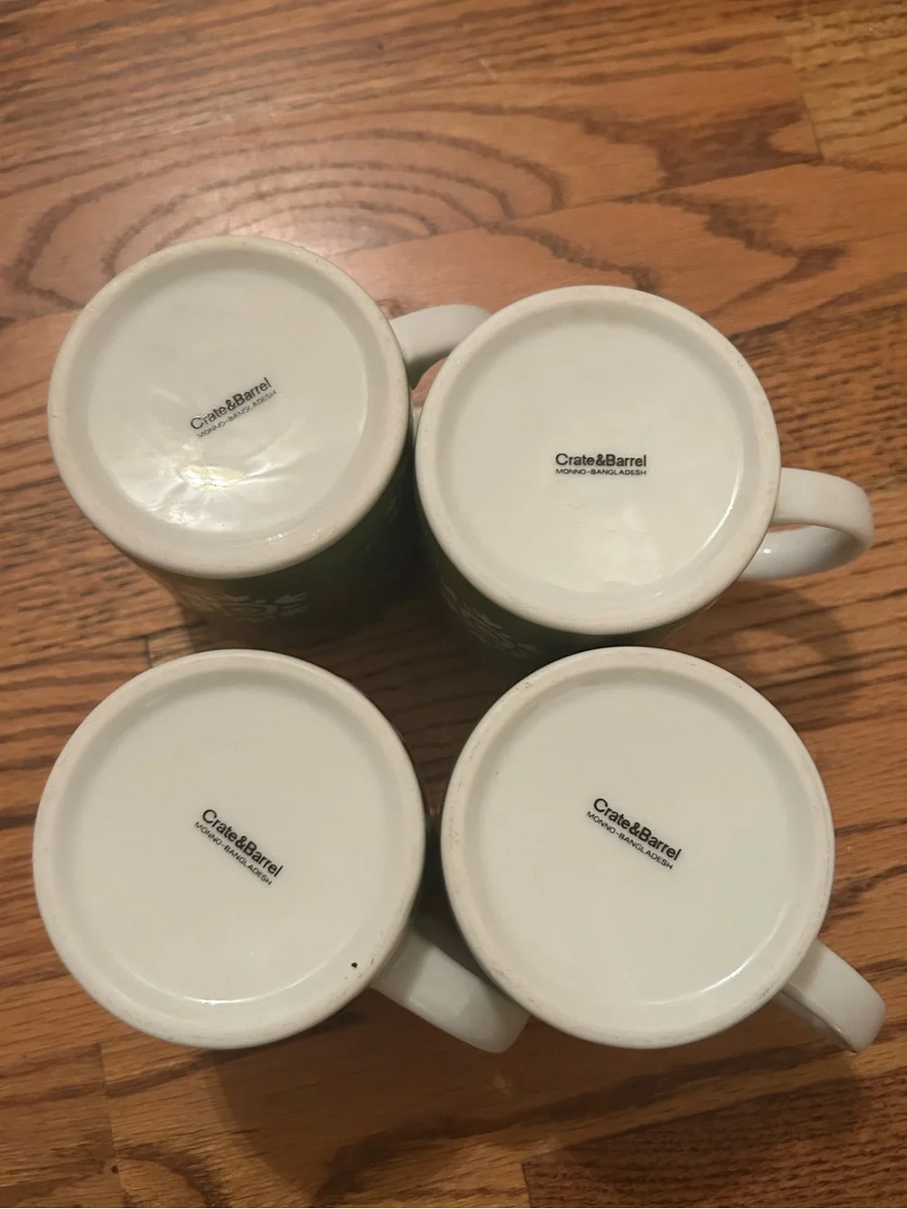 Crate&Barrel Lot of 4 Holiday/Christmas/Xmas Themed Snowman Patterned Mugs